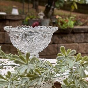 Vintage Glass Pedestal Dish- gorgeous! Holiday Decor/ Candy Dish Trinket